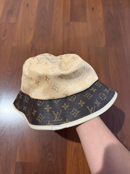 Vintage Other - Vintage Y2K Beige & Brown Monogram Bucket Hat